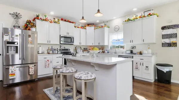 1826 Top Road RD, Mountain Grove, MO 65711