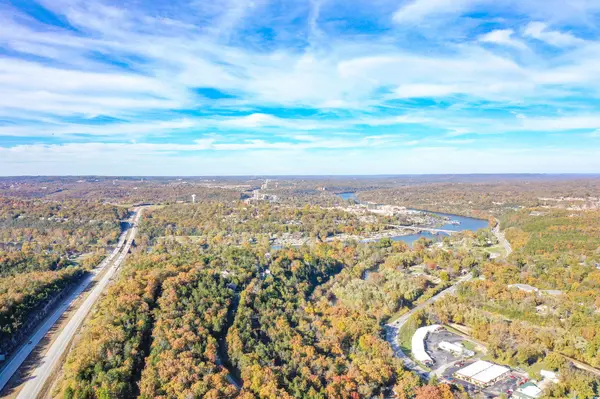393 Walnut ST, Hollister, MO 65672