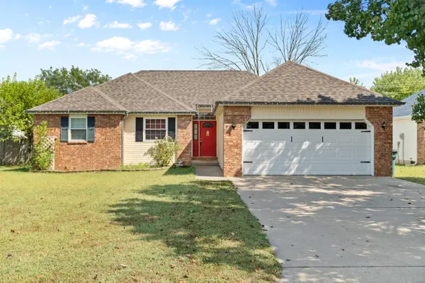 2790 S Hartford AVE, Bolivar, MO 65613