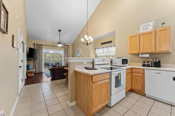 15 Woodpecker LN #6, Branson, MO 65616