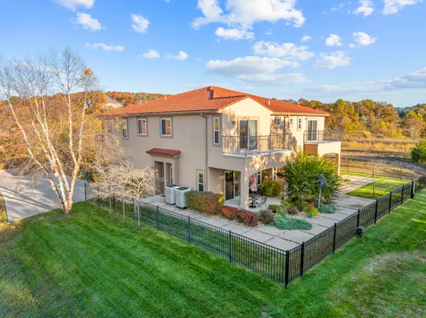140 S Tuscany DR #C, Hollister, MO 65672