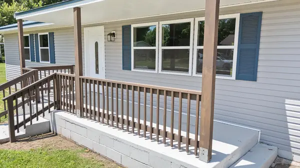 1102 Sapp ST, Cassville, MO 65625