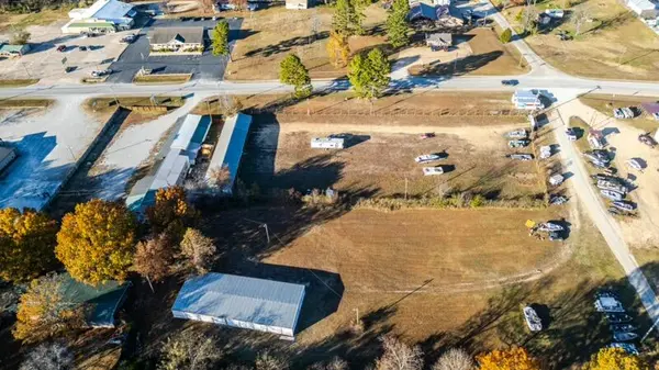 17 Mcnabb DR, Theodosia, MO 65761