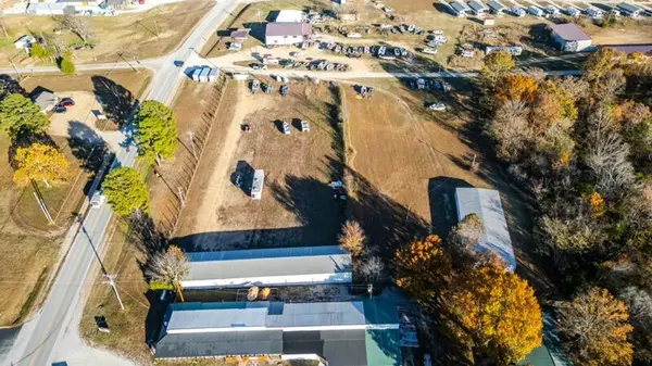 17 Mcnabb DR, Theodosia, MO 65761