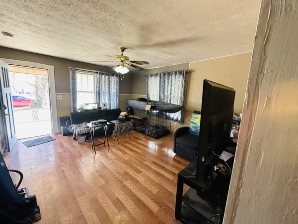 2549 N Delaware AVE, Springfield, MO 65803