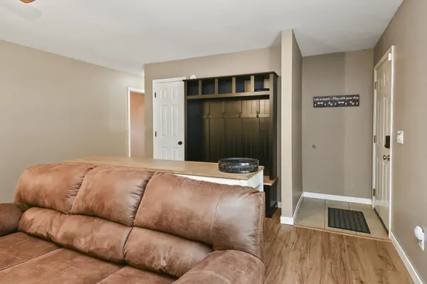 335 Knox AVE, Hollister, MO 65672