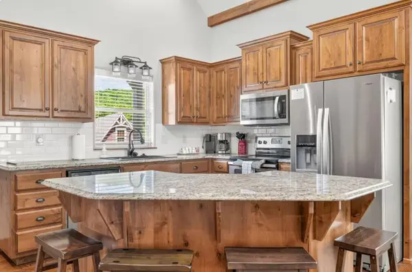 210 Deep Forest, Hollister, MO 65672