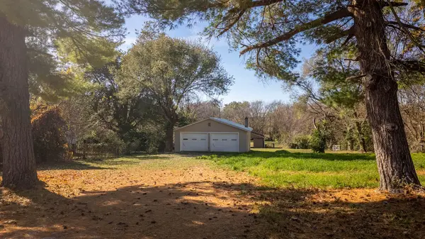 2453 N Albertha Avenue, Springfield, MO 65803