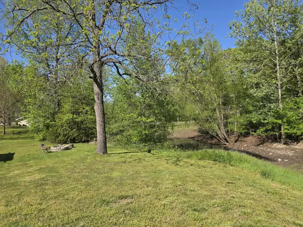 1700 Sherwood LN, Ava, MO 65608
