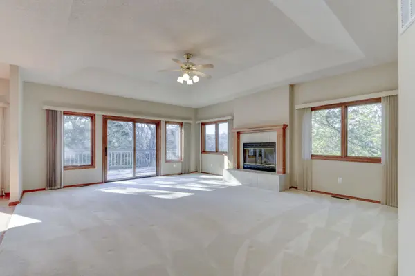 1304 Stoneycreek LN, Branson West, MO 65737