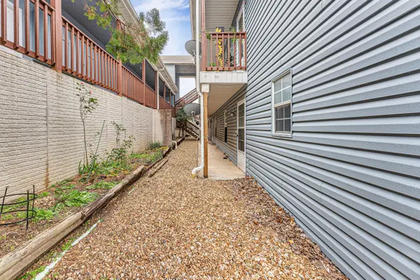 110 Kimberling Shores LN #4, Kimberling City, MO 65686