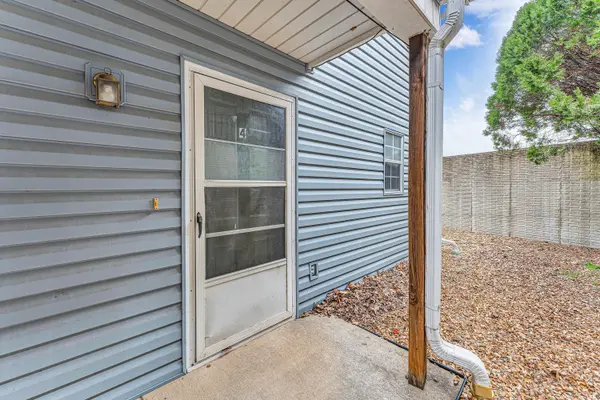 110 Kimberling Shores LN #4, Kimberling City, MO 65686