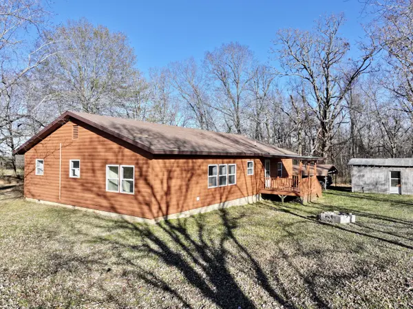 1522 County Road 404, Alton, MO 65606