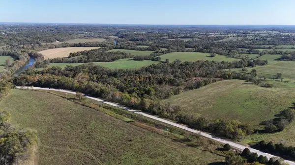 296 316 State HWY, Clever, MO 65631