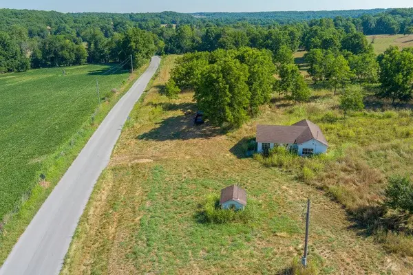 2097 W Big Bend RD, Nixa, MO 65714