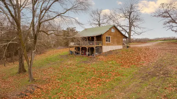 15562 Lawrence 1170, Aurora, MO 65605