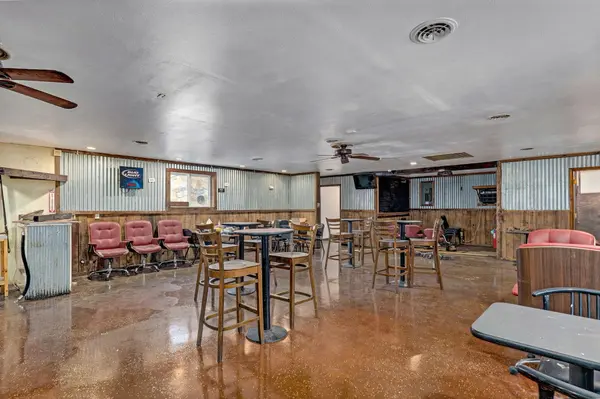 1816 W Division ST, Springfield, MO 65802