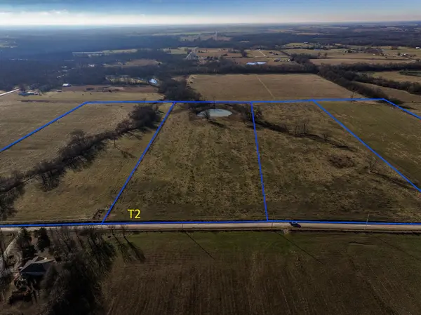 T2 E Logan RD, El Dorado Springs, MO 64744