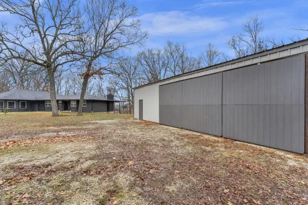 1369 E 398th RD, Bolivar, MO 65613