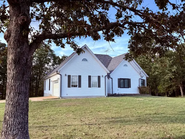 15306 Bucyrus DR, Houston, MO 65483