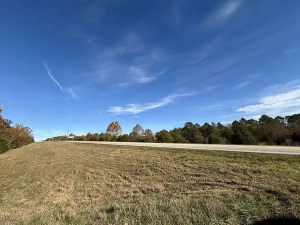 000 Hwy 63, Houston, MO 65483