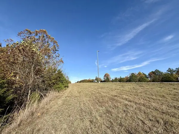 000 Hwy 63, Houston, MO 65483