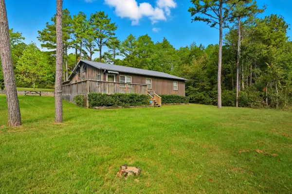 19 Nellie LN, Lampe, MO 65681