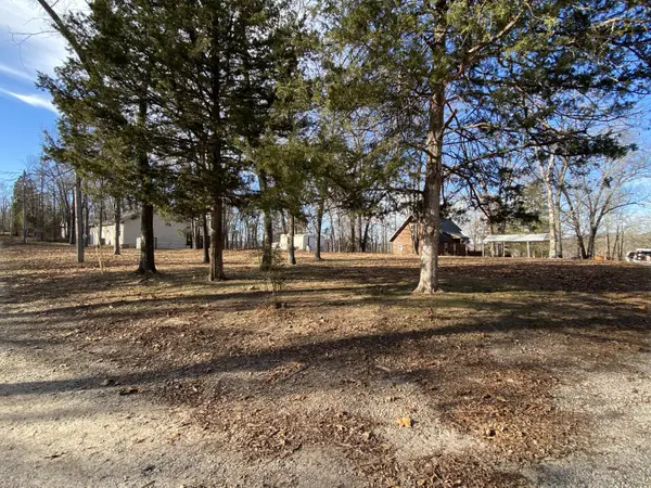 200 Indian Hills LN, Kimberling City, MO 65686