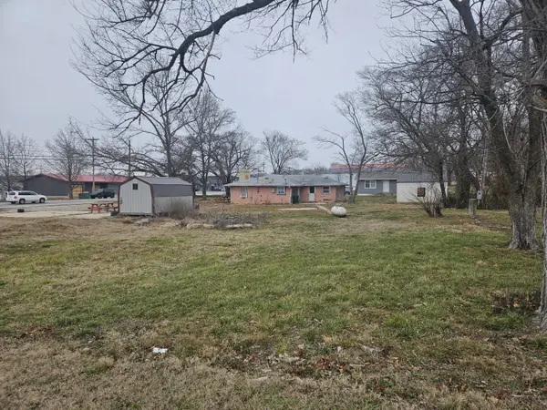 1006 N Jefferson ST, Ava, MO 65608