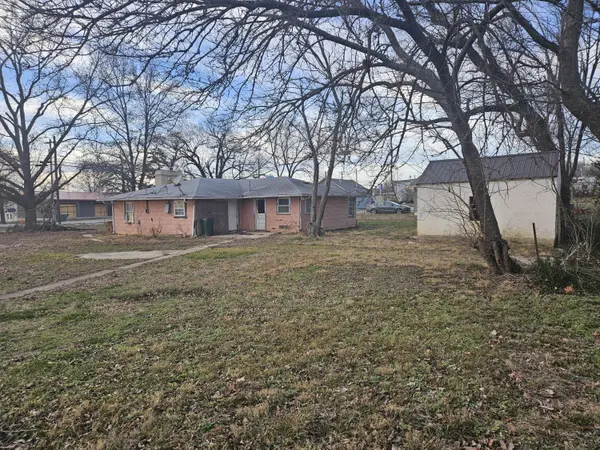 1006 N Jefferson ST, Ava, MO 65608