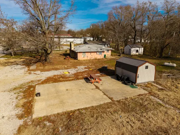 1006 N Jefferson ST, Ava, MO 65608