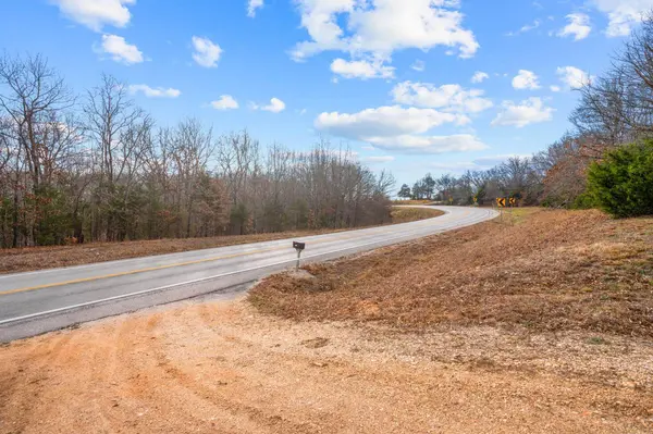 1423 State Hwy 265, Hollister, MO 65672