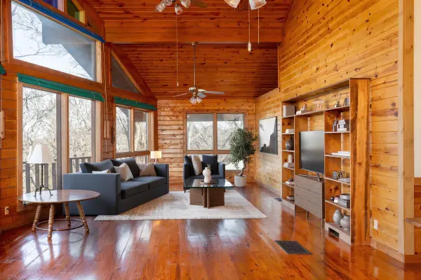 539 Thompson LN, Noel, MO 64854