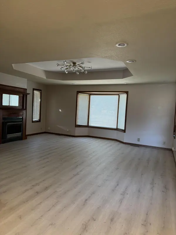 1305 S Jefferson AVE, Aurora, MO 65605