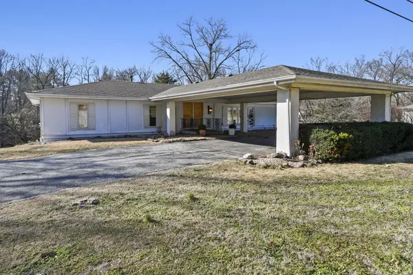 4254 E Ridgeview DR, Springfield, MO 65809