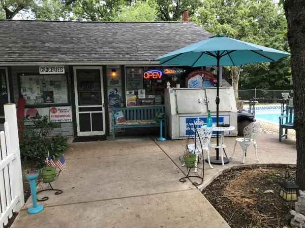 2325 Fout RD, Gamaliel, AR 72537