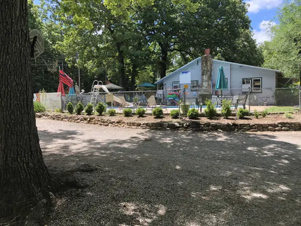 2325 Fout RD, Gamaliel, AR 72537