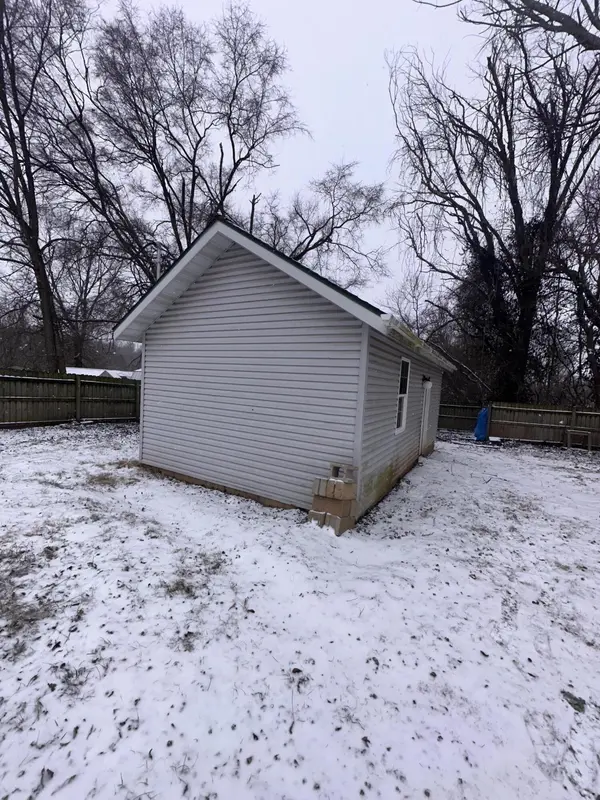 1105 S Overhill AVE, Springfield, MO 65802