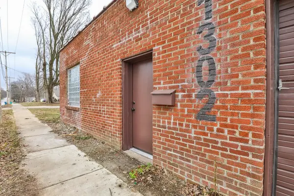1302 E Blaine ST, Springfield, MO 65803