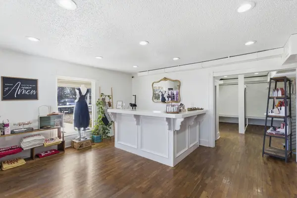 205 N Main ST #A, Nixa, MO 65714