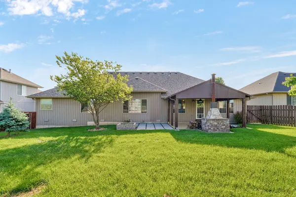 1401 S Natchez RD, Republic, MO 65738