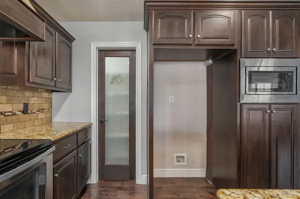 1401 S Natchez RD, Republic, MO 65738