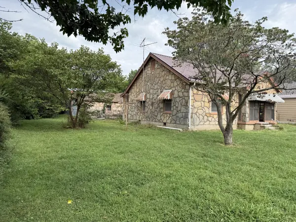 407 S College AVE, Marionville, MO 65705