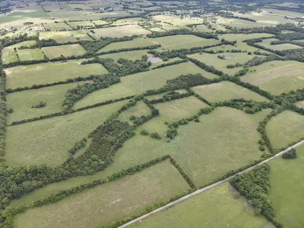 004 E 500 RD, Bolivar, MO 65613