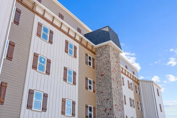 88 Towers Aly Unit #204, Kimberling City, MO 65686