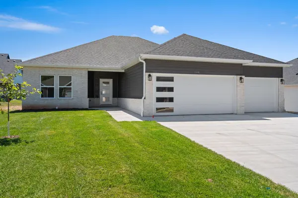 148 E Kelce LN, Republic, MO 65738