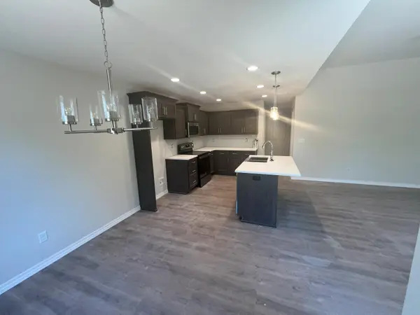 4377 W Skyler DR, Springfield, MO 65802