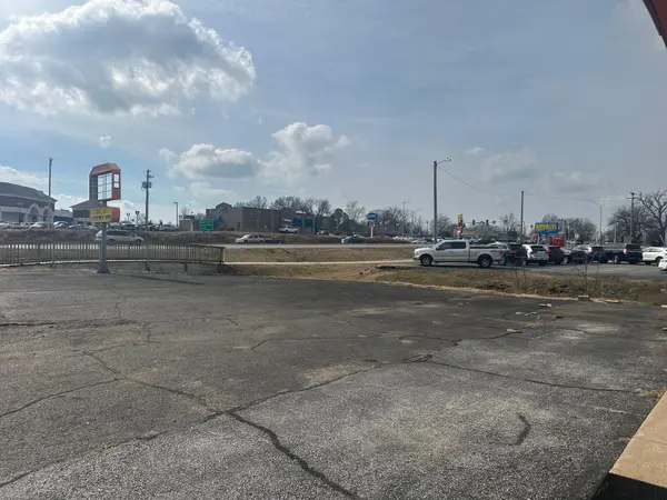 402 S Jefferson ST, Webb City, MO 64870
