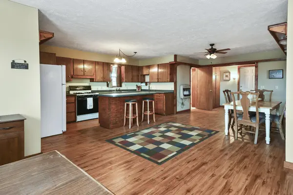 491 Sparrowhawk RD, Fordland, MO 65652