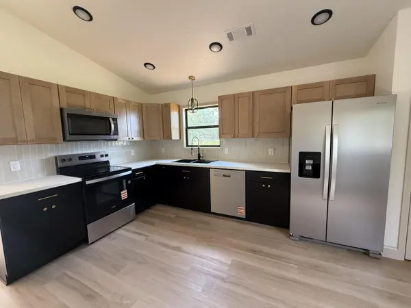 710 Johnson ST, West Plains, MO 65775